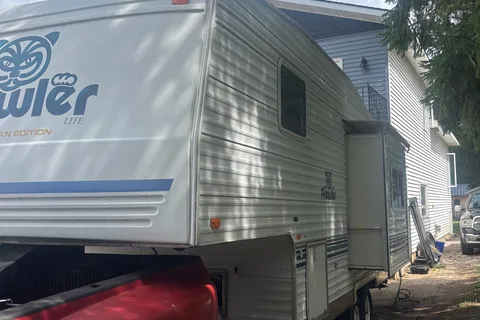 Fleetwood Prowler Fifth Wheel