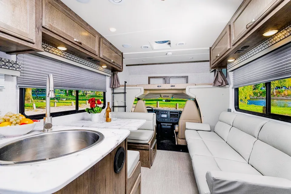 2022 Gulf Stream Conquest Class C 30ft. - FREE PRIVATE SHUTTLE - Rosi -