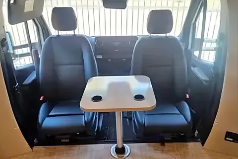 WiFi - Luxurious - Diesel - Great MPG (2)