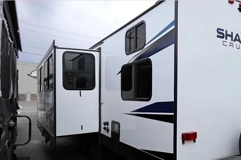 Bullwinkle's Shadow Cruiser Travel Trailer