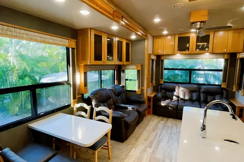 Charming, Peaceful & Unique Getaway