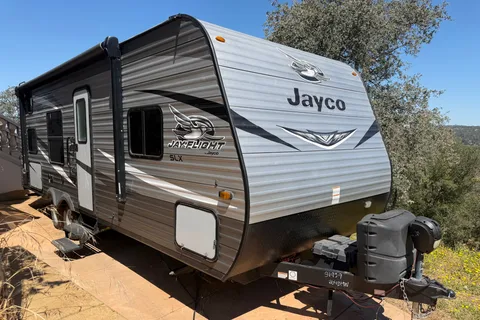 Spacious Clean 29' Jayco 264BH Trailer