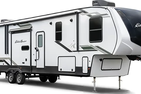 Spacious, Stylish, Family-Friendly: Camping Comfort 5th Wheel