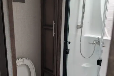 Victoria's Durango 2020 Durango 321 RKT Fifth Wheel