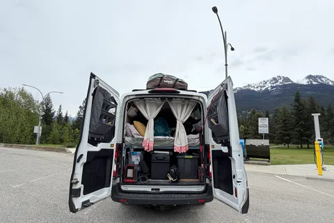 Frank's Ford Transit 250 Campervan