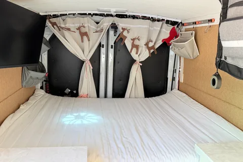 Frank's Ford Transit 250 Campervan