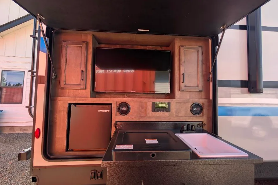 Joseph's Venture 332bvh Travel Trailer