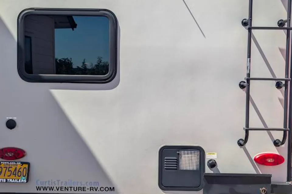 Joseph's Venture 332bvh Travel Trailer
