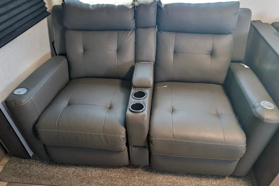 Joseph's Venture 332bvh Travel Trailer