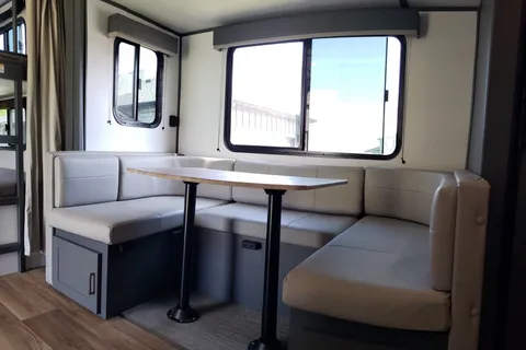 Travel Trailer in Lambton Shores