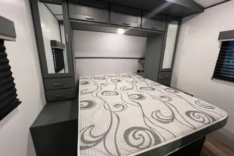 Travel Trailer in Lambton Shores