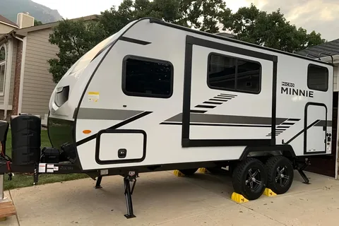 Vitaliy's Winnebago Micro Minnie 2100BH Travel Trailer