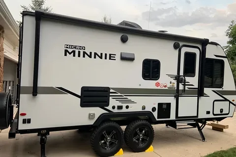 Vitaliy's Winnebago Micro Minnie 2100BH Travel Trailer