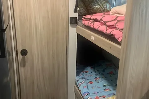 Vitaliy's Winnebago Micro Minnie 2100BH Travel Trailer
