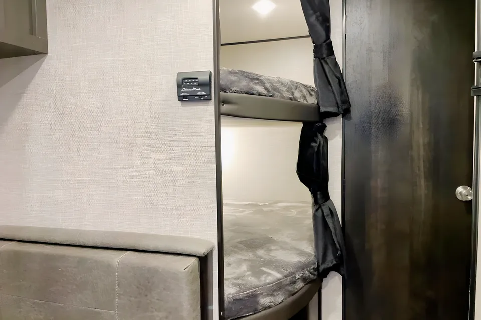 Ion's Jayco Jay Flight SLX 8 264BH Travel Trailer
