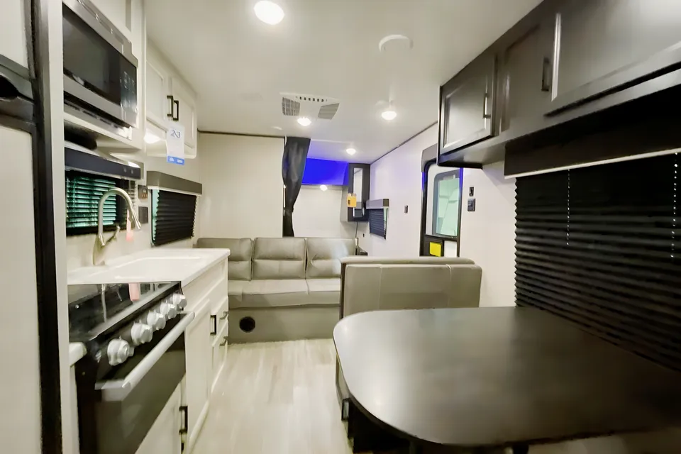 Ion's Jayco Jay Flight SLX 8 264BH Travel Trailer