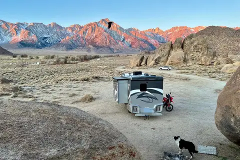 Luxury Class C, sleep 5,Mercedes! Solar, AC, Heat, Generator, Slide out and Starlink
