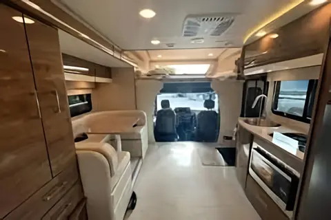 Luxury Class C, sleep 5,Mercedes! Solar, AC, Heat, Generator, Slide out and Starlink