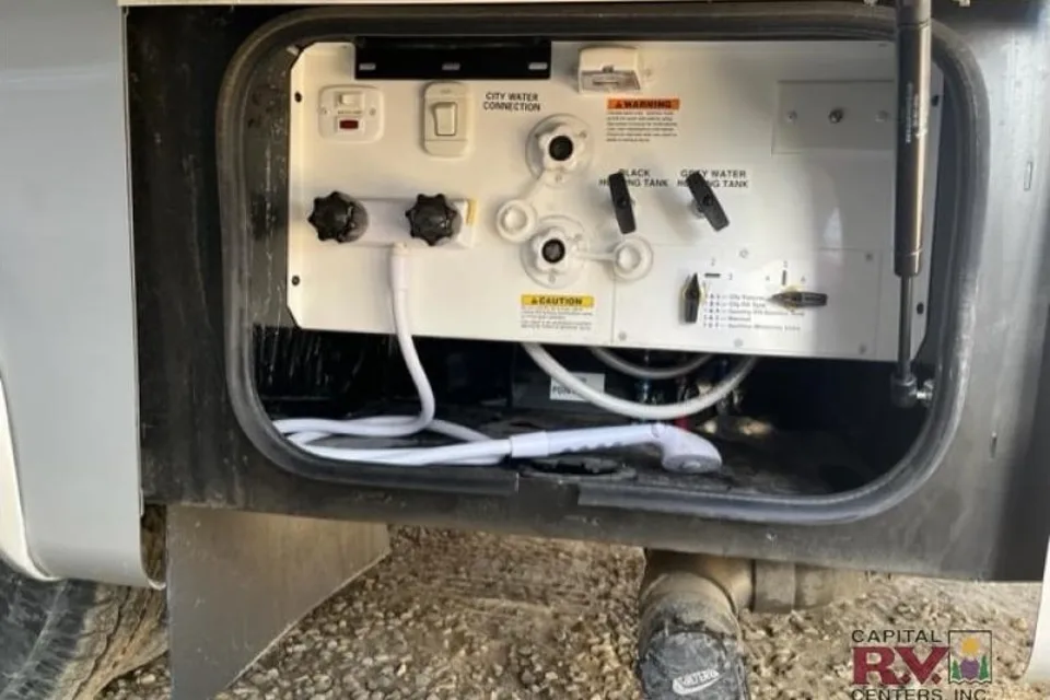 2021 Luxury Class C, sleep 5,Mercedes! Solar, AC, Heat, Generator, Slide out and Starlink