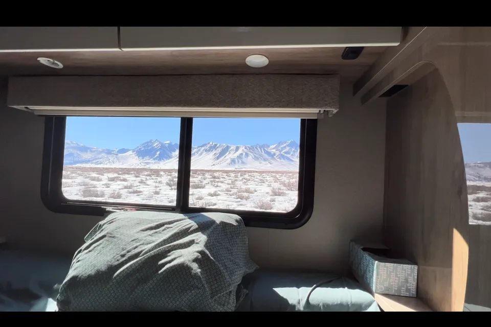 Luxury Class C, sleep 5,Mercedes! Solar, AC, Heat, Generator, Slide out and Starlink