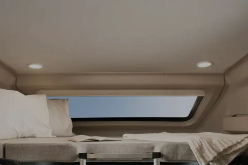 Luxury Class C, sleep 5,Mercedes! Solar, AC, Heat, Generator, Slide out and Starlink