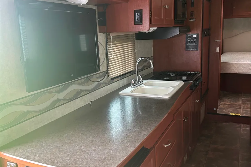 Janice's Winnebago Minnie Winnie Class C