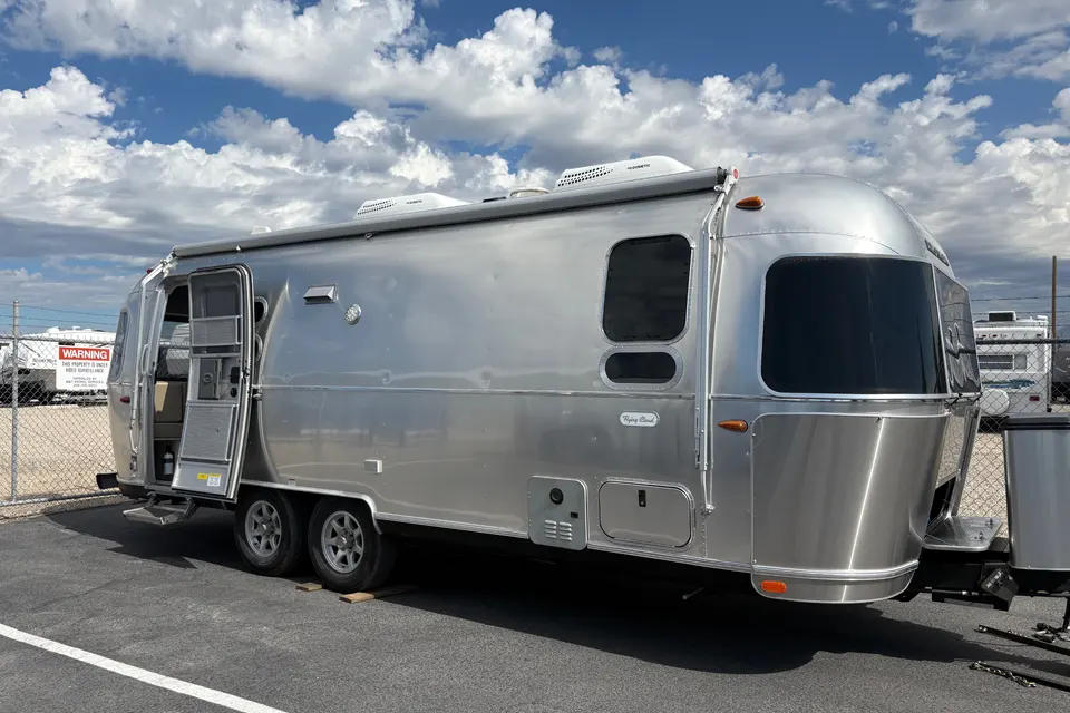 Great For Families with Young Kids - Airstream Flying Cloud 25FB
