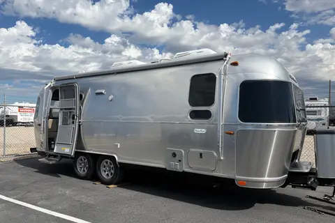 Great For Families with Young Kids - Airstream Flying Cloud 25FB