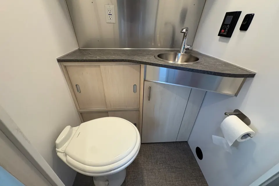 Great For Families with Young Kids - Airstream Flying Cloud 25FB