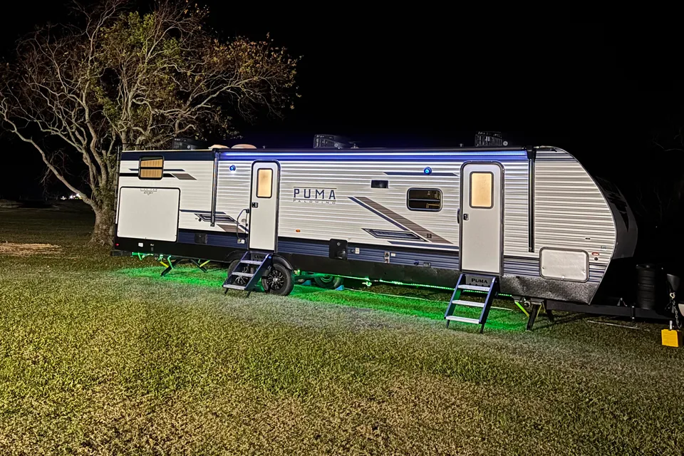 Brand New Palomino Puma 31QBBH Travel Trailer
