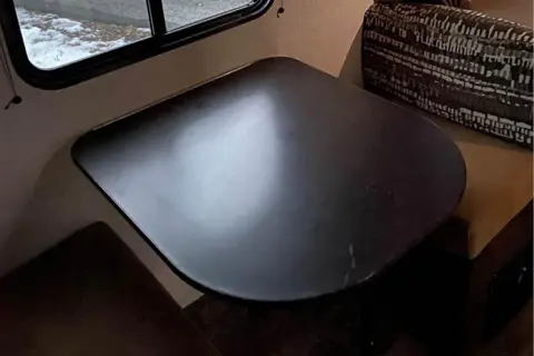 Clean, Family and Pet Friendly JayFlight SLX Travel Trailer