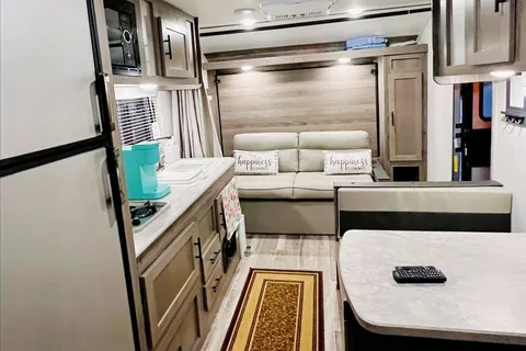William's Gulf Stream Conquest 197BH Travel Trailer