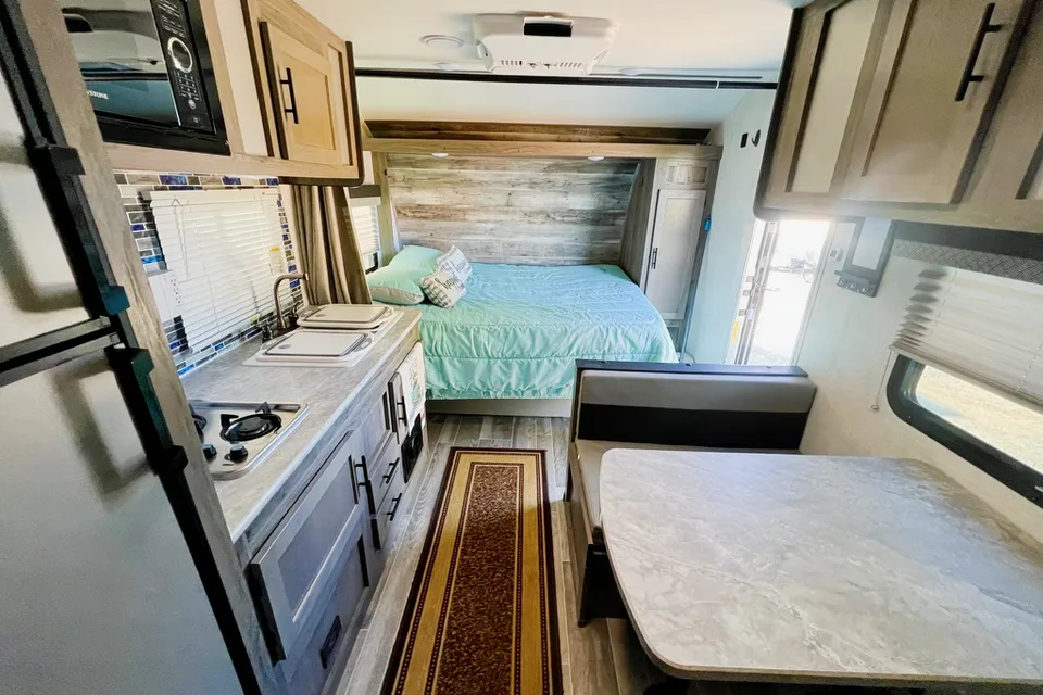William's Gulf Stream Conquest 197BH Travel Trailer