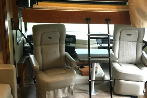 Goody's RV - Beautiful Fleetwood Bounder