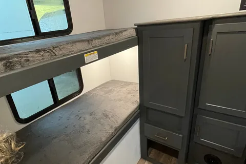 ❤️✅We deliver & Set-Up! Loaded! Sleeps 10! 2022 Keystone Bullet Ultralite 287QBS