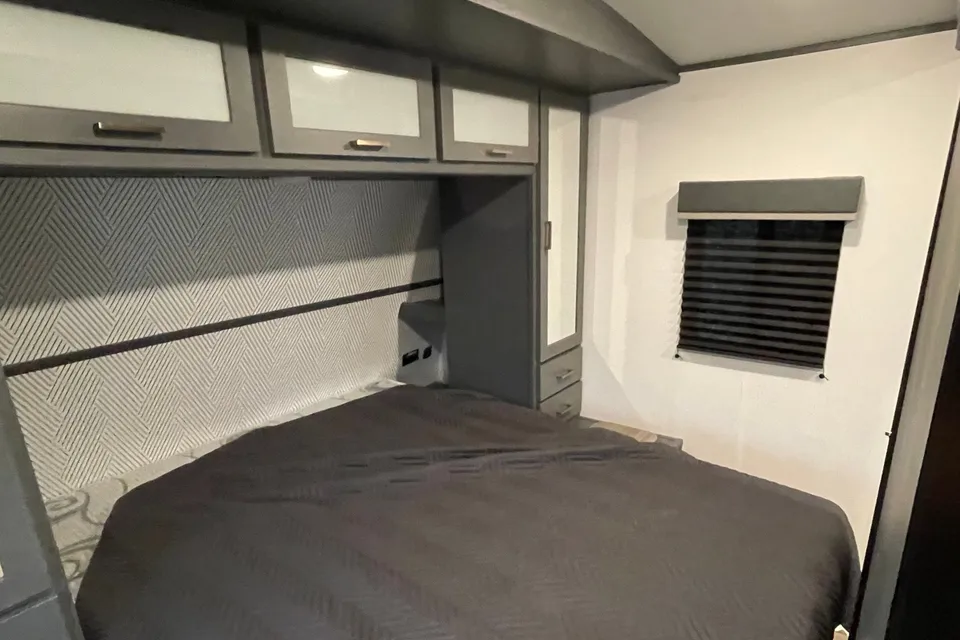❤️✅We deliver & Set-Up! Loaded! Sleeps 10! 2022 Keystone Bullet Ultralite 287QBS