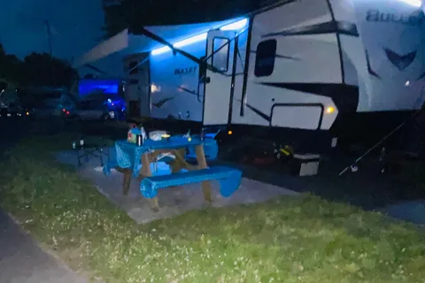❤️✅We deliver & Set-Up! Loaded! Sleeps 10! 2022 Keystone Bullet Ultralite 287QBS