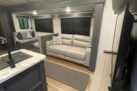 ❤️✅We deliver & Set-Up! Loaded! Sleeps 10! 2022 Keystone Bullet Ultralite 287QBS