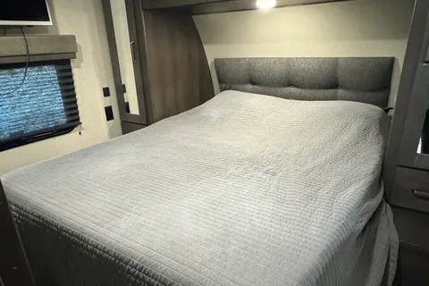 Leon’s Grand Design Transend 315BH 36FT Travel Trailer