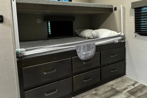 Leon’s Grand Design Transend 315BH 36FT Travel Trailer