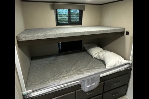 Leon’s Grand Design Transend 315BH 36FT Travel Trailer