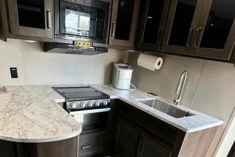 Leon’s Grand Design Transend 315BH 36FT Travel Trailer