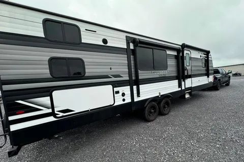 Leon’s Grand Design Transend 315BH 36FT Travel Trailer