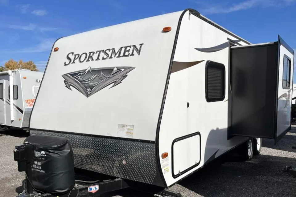 Pete's  Sportsman Bunkhouse 