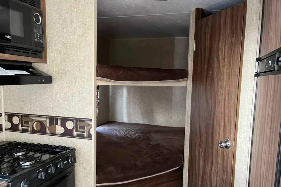 Pete's  Sportsman Bunkhouse 