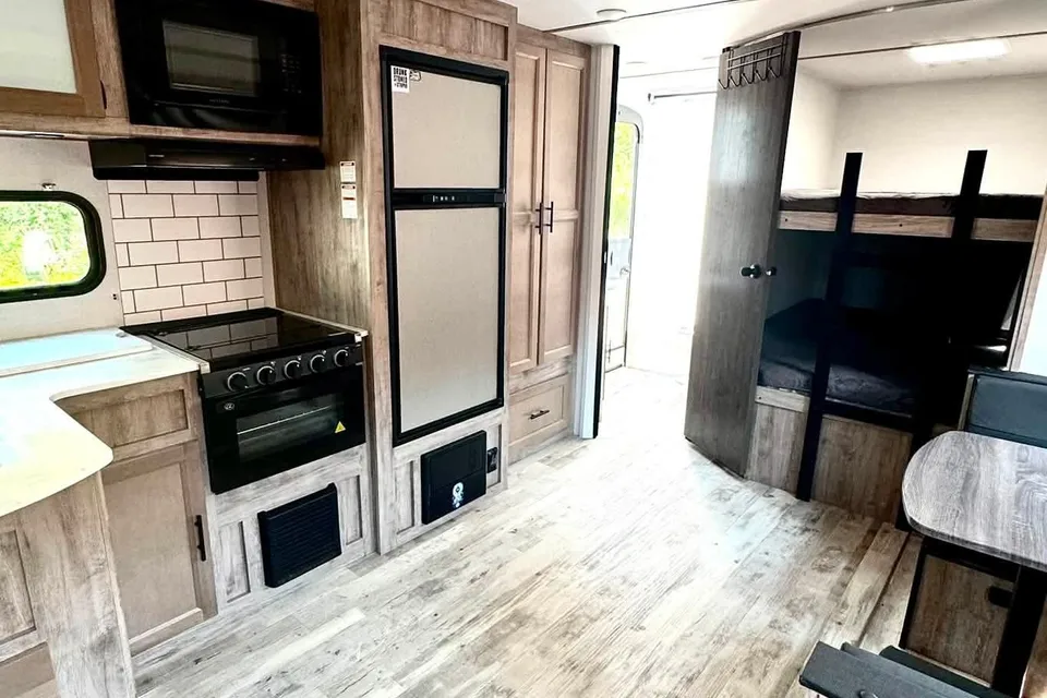 Jake's Trailers: Grand River 27 BHS Travel Trailer