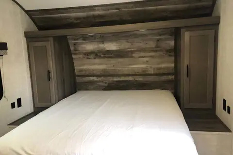 Grand Travel Trailer