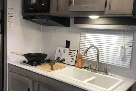 Grand Travel Trailer