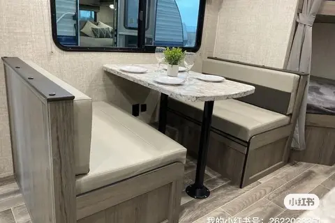 Grand Travel Trailer