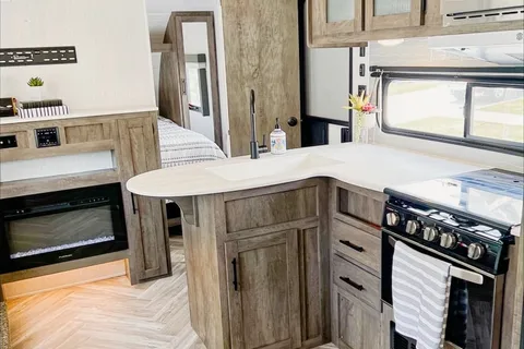  Forest River Wildwood X-Lite Travel Trailer